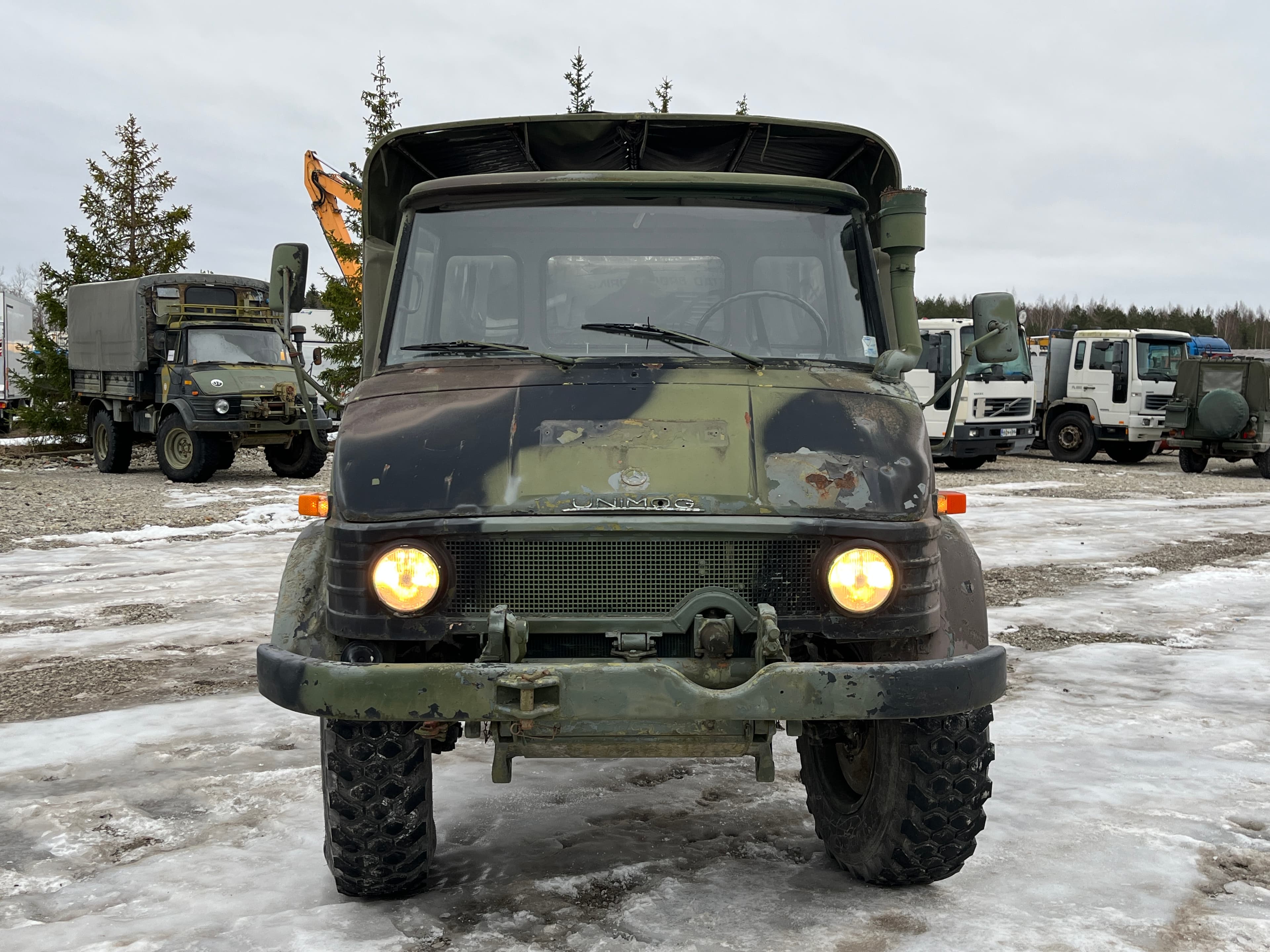 MERCEDES-BENZ UNIMOG 416