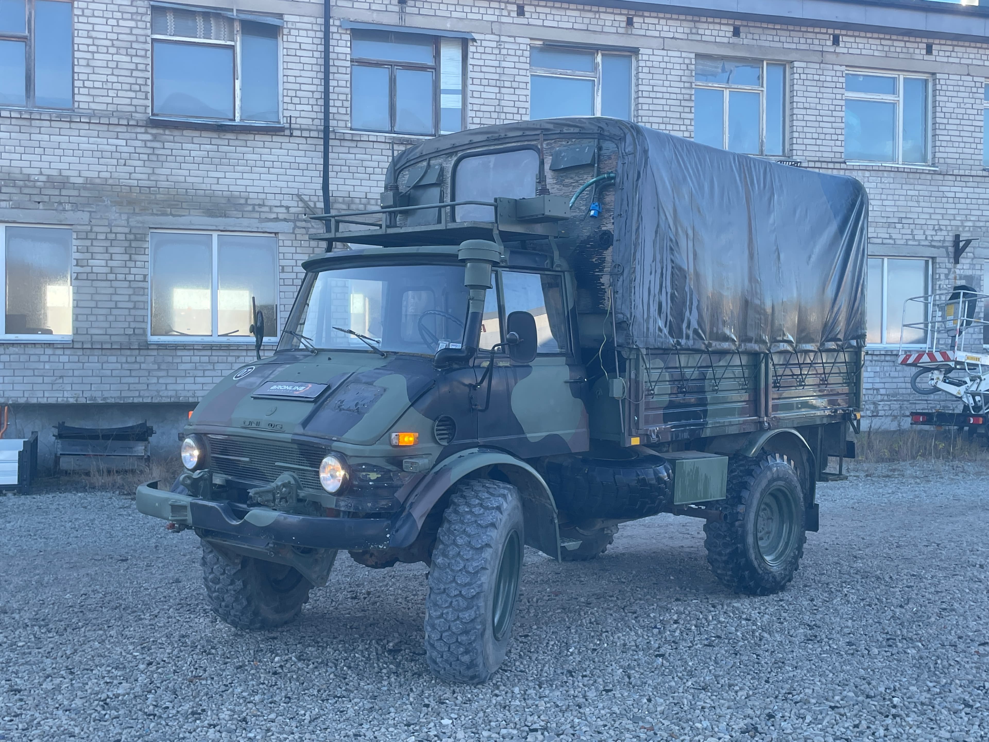 MERCEDES-BENZ UNIMOG 416