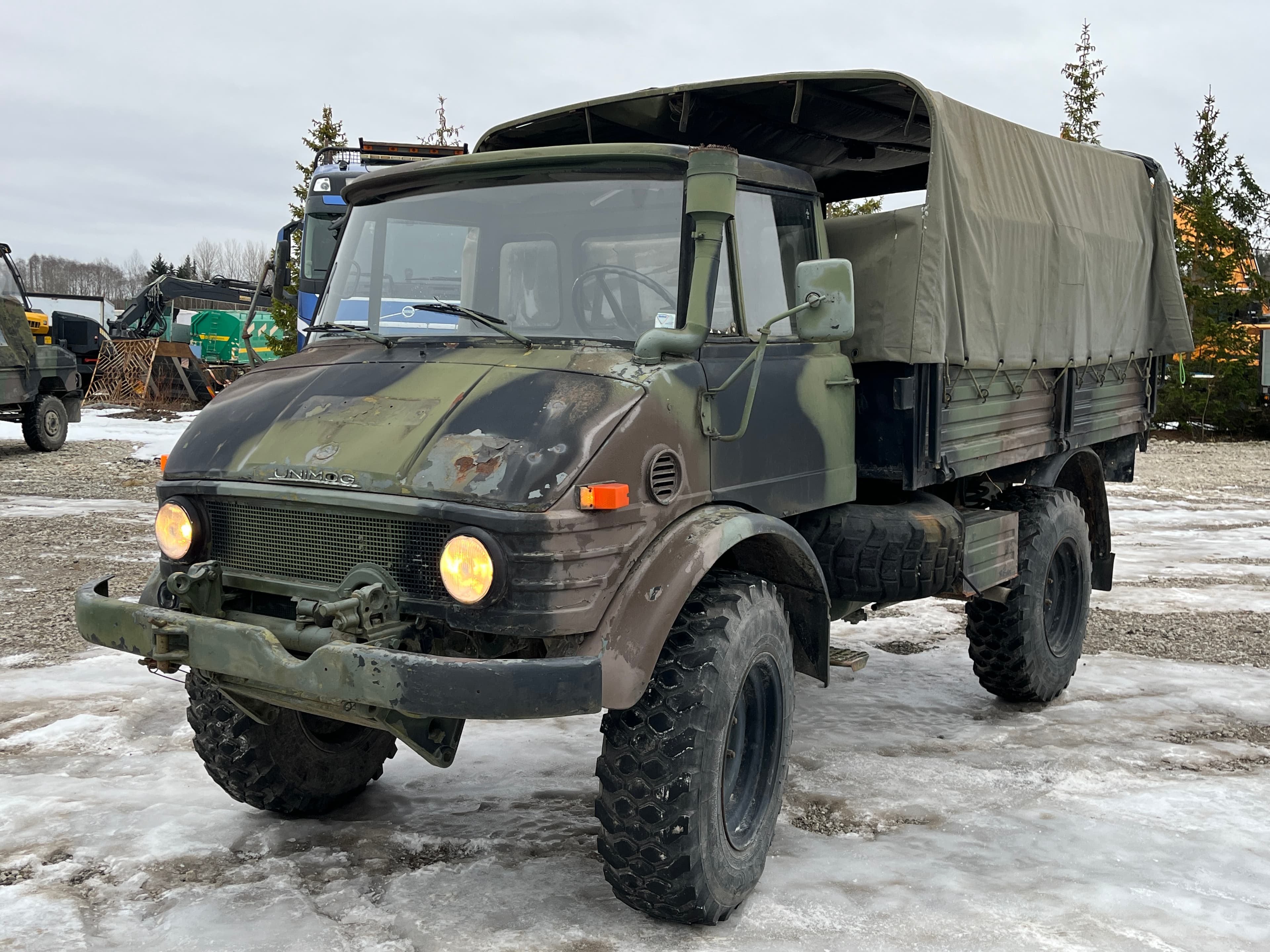 MERCEDES-BENZ UNIMOG 416