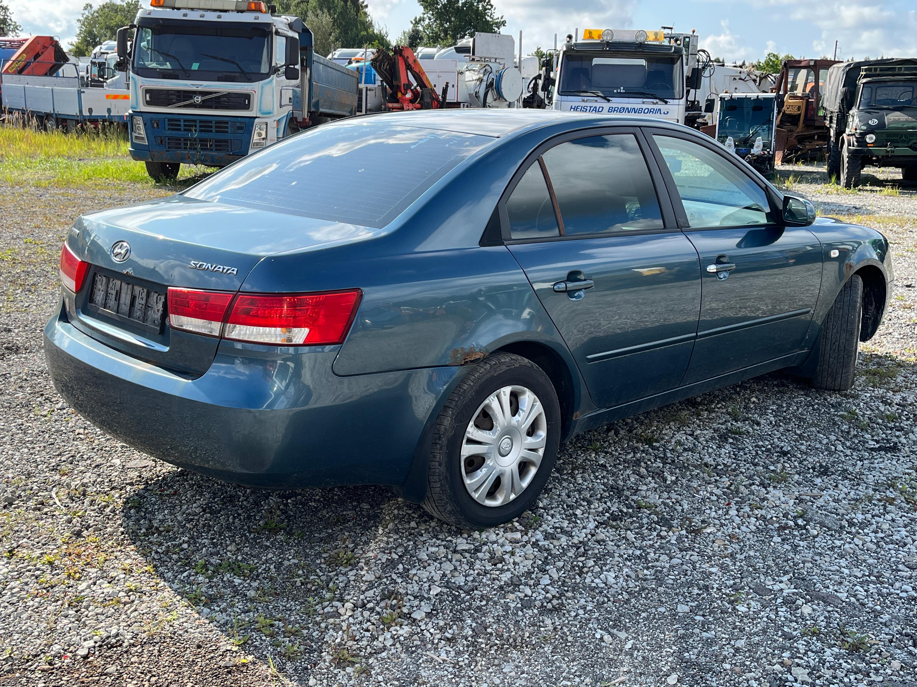 HYUNDAI SONATA