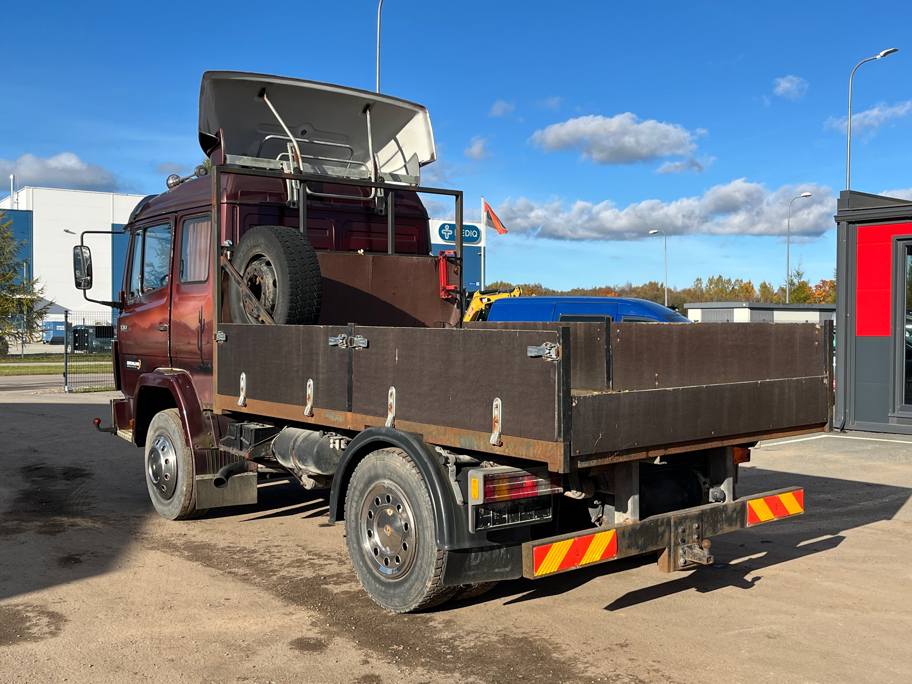 MERCEDES-BENZ 1317L