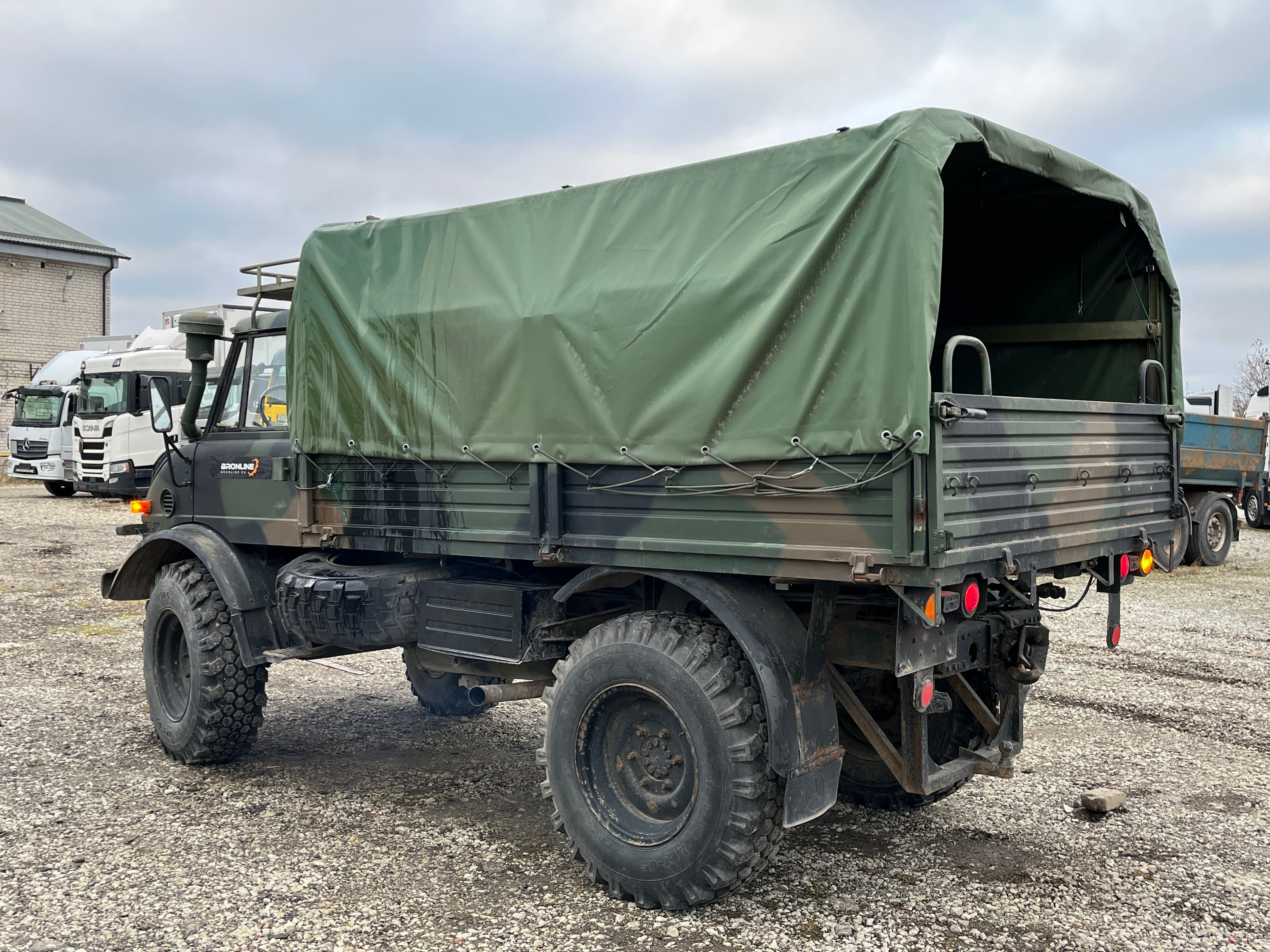 MERCEDES-BENZ UNIMOG 416