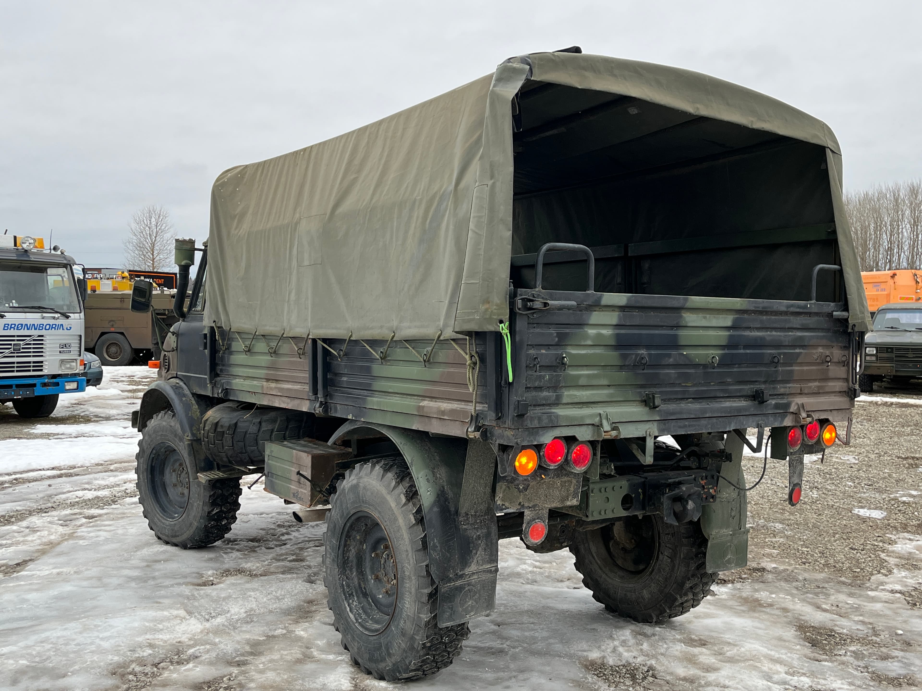 MERCEDES-BENZ UNIMOG 416