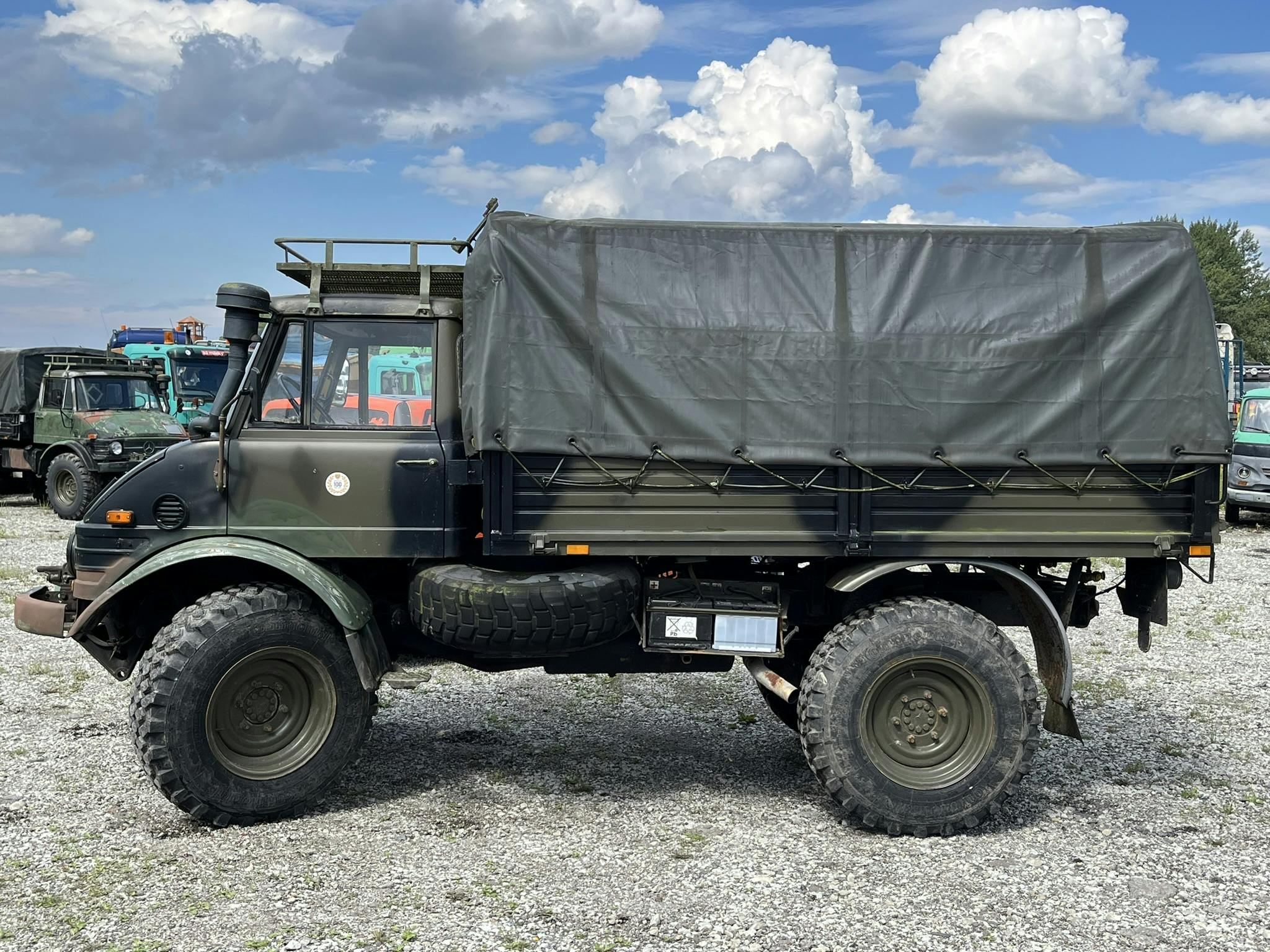 MERCEDES-BENZ UNIMOG 416