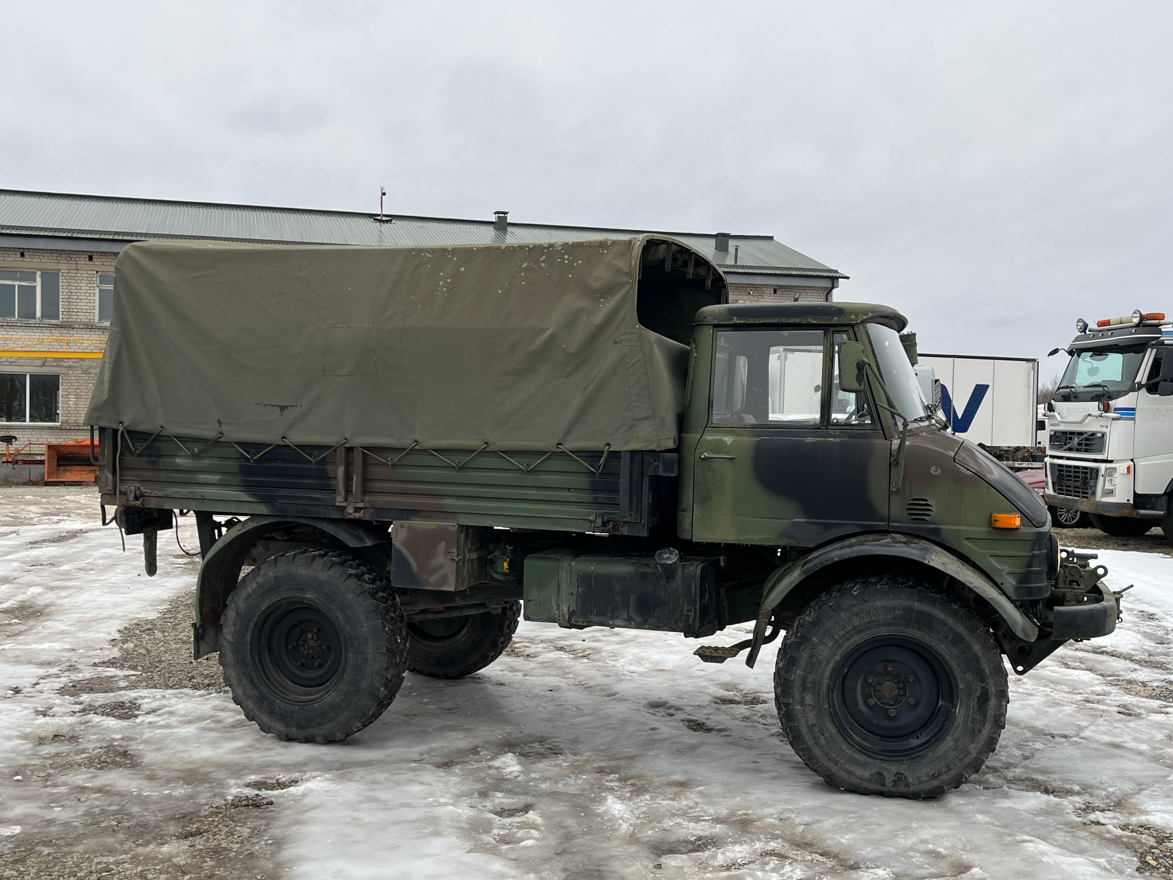 MERCEDES-BENZ UNIMOG 416