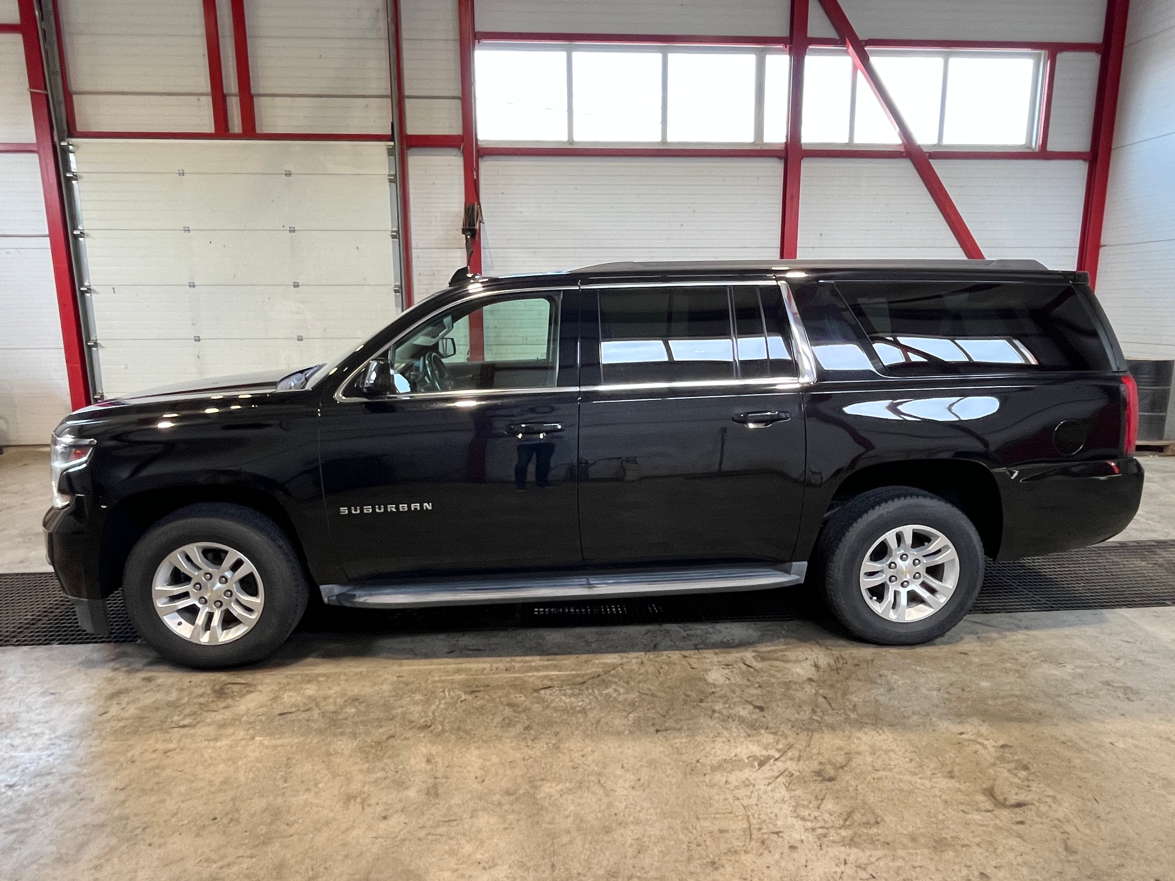 CHEVROLET SUBURBAN