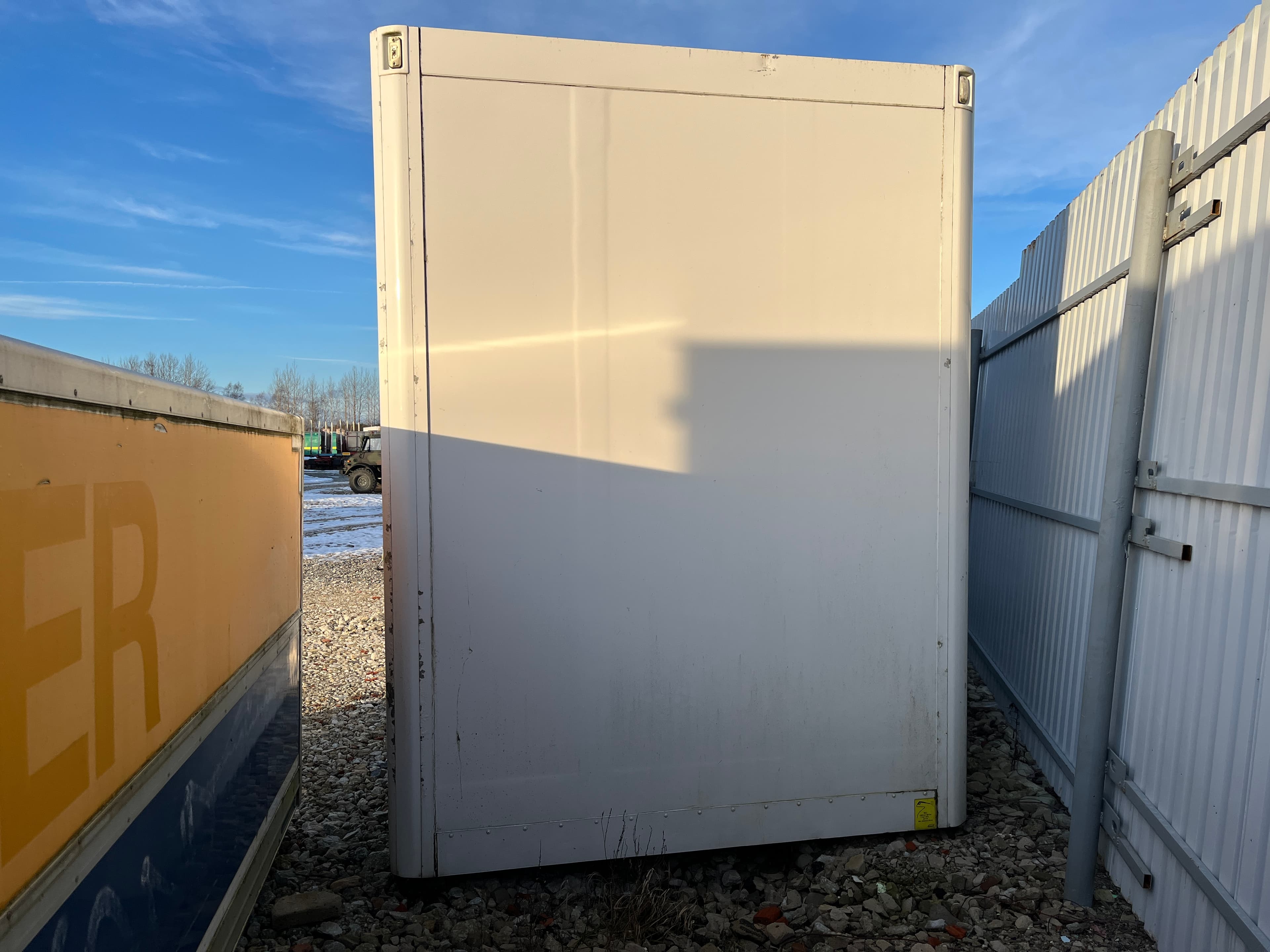 Furgoon/Box for truck EKERI